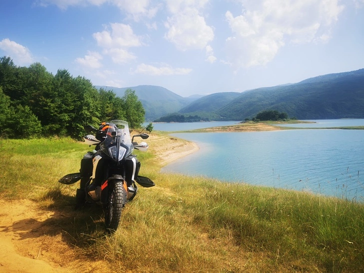 Wildness in Bosnien mit dem Motorrad