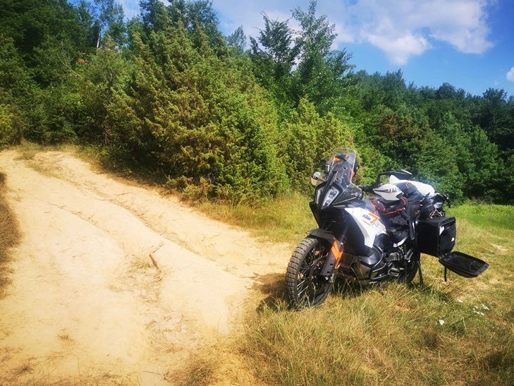 Wildcampen und FKK in Bosnien mit dem Motorrad