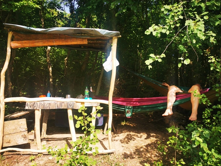 Hängematten beim Motorradfahren