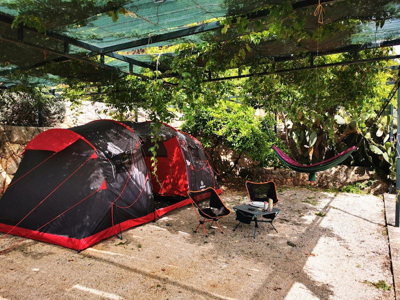 Zelten mit dem Motorrad in Kroatien im Süden Molunat