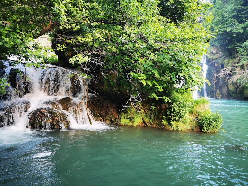 Motorradtour zu den Una‑Wasserfällen in Bosnien‑Herzegowina