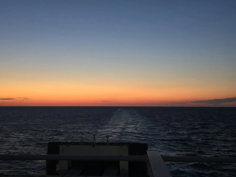 Sonnenuntergang auf der Fähre von Venedig nach Patras mit demMotorrädern
