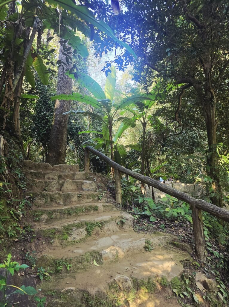 Landschaftsaufnahme während einer Motorradtour durch Nordthailand.