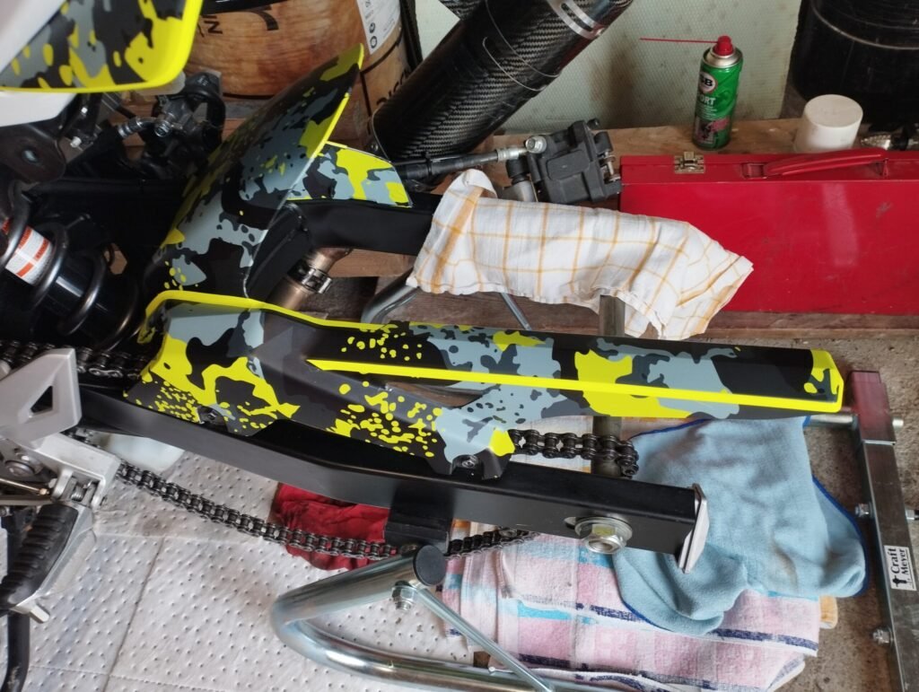 SUZUKI GSR 750 Wartung