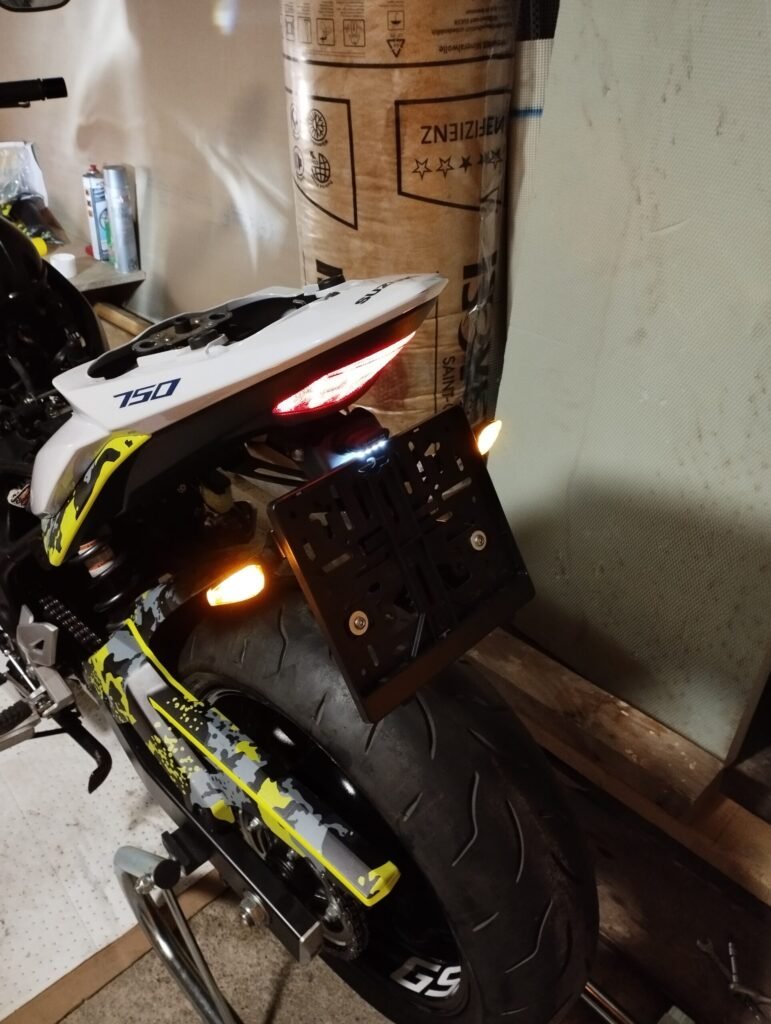 SUZUKI GSR 750 Umbau