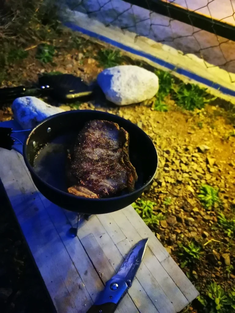 Steak im Campingkocher