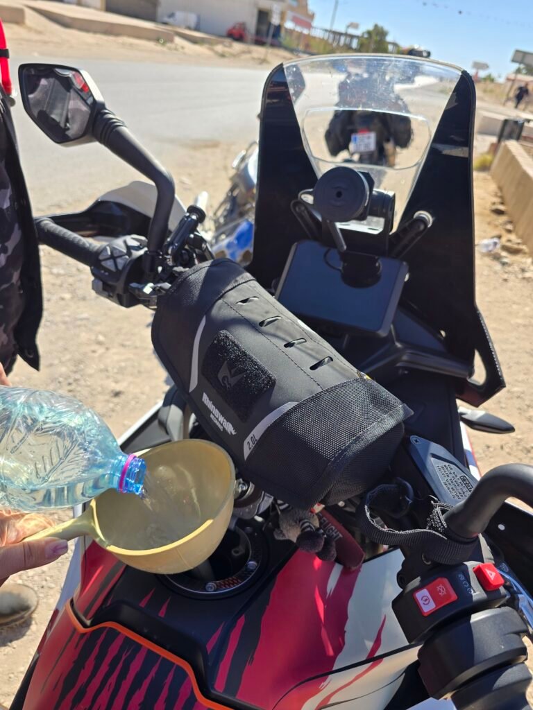 Illegale Tankstelle Afrika Tunesien oktan Booster