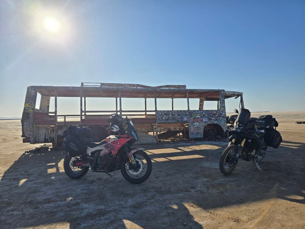 Salzwüste Bus Chott el-Jerid Offroad Motorrad