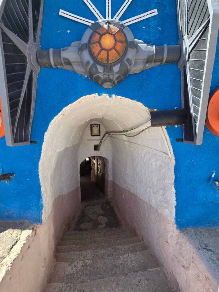 Matmata Filming Locations Krieg der Sterne Star Wars Tour Hotel Sidi Driss Höhlendorf
