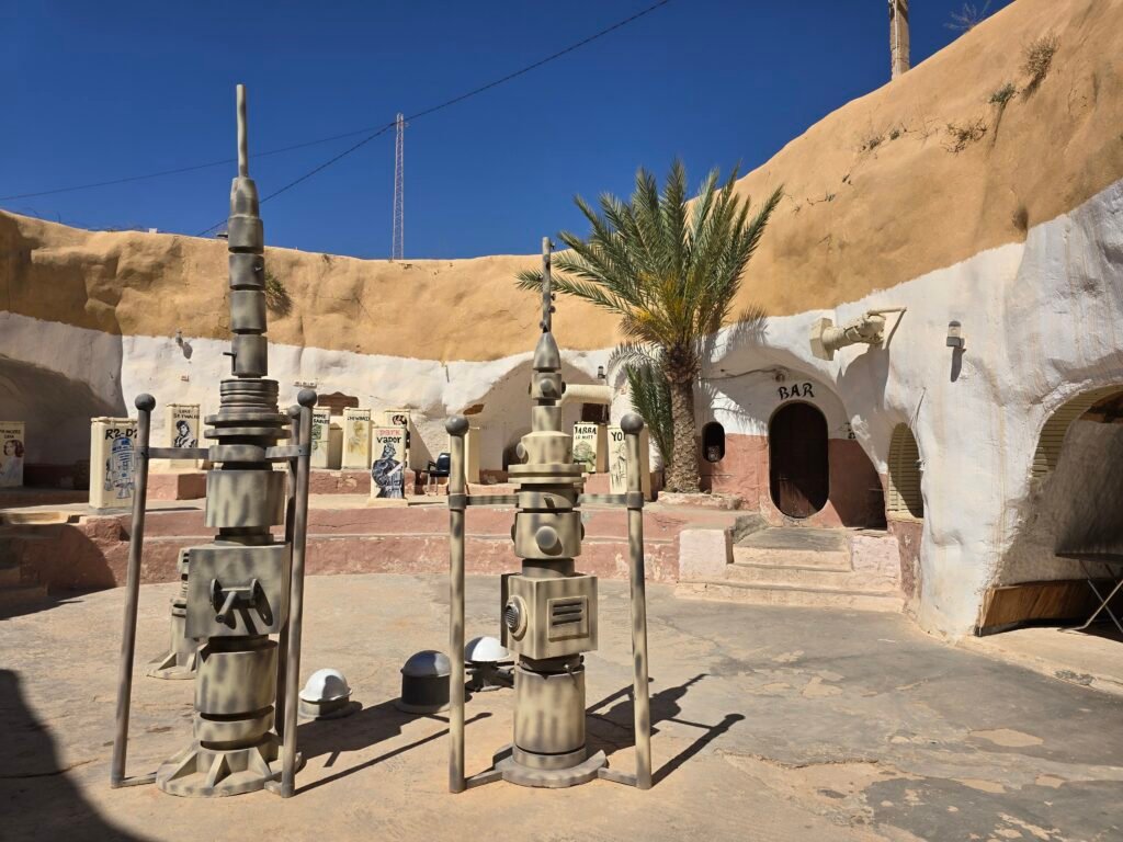 Matmata Filming Locations Krieg der Sterne Star Wars Tour Hotel Sidi Driss Höhlendorf